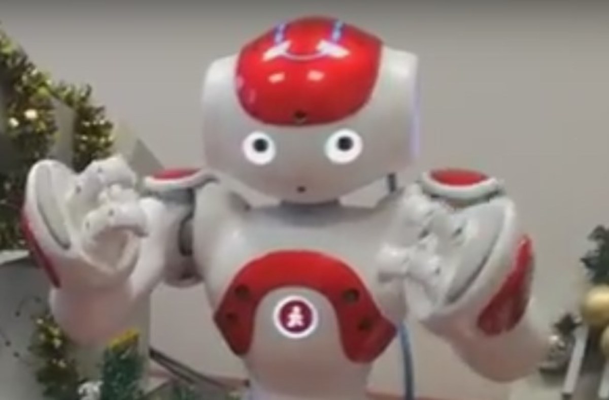 Κοζάνη: Τους βράβευσε ο Τσίπρας και συνεχίζουν να εκπλήσσουν – Τα ρομπότ των Χριστουγέννων [vid]