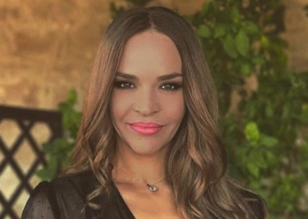 Νικολέττα Καρρά: Στόλισε και μας δείχνει το χριστουγεννιάτικο δέντρο της! [pic]