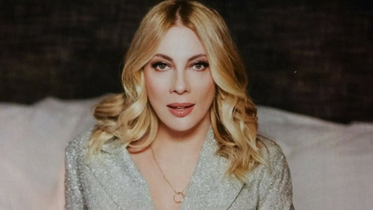 Σμαράγδα Καρύδη: «Η βλακεία έχει καλύψει τα πάντα»