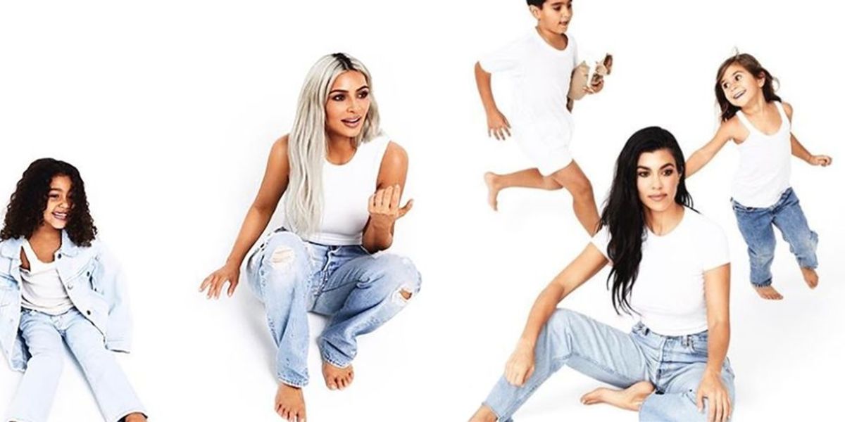 Kim Kardashian: Mετρά αντίστροφα για τα Χριστούγεννα ανεβάζοντας μια οικογενειακή φωτογραφία καθημερινά στο Instagram!