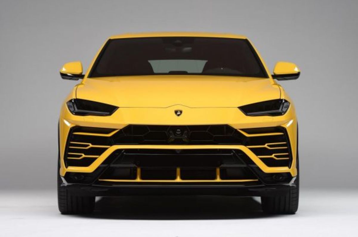 Ξεχάστε τις Cayenne! Το SUV της Lamborghini είναι εδώ και πολύ εντυπωσιακό! [pics]