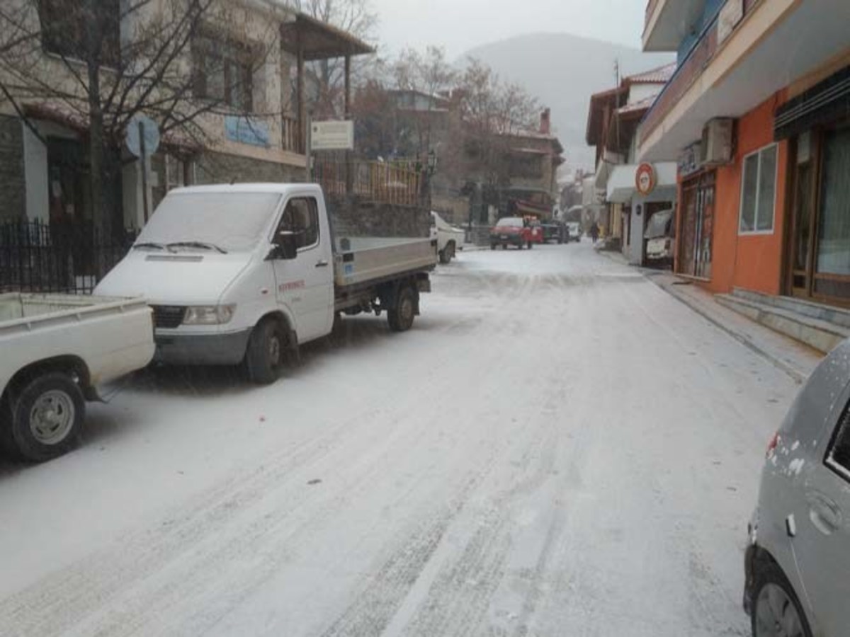 Καιρός: Χιόνια και καταιγίδες σε όλη την χώρα – Που θα το “στρώσει” την Παρασκευή