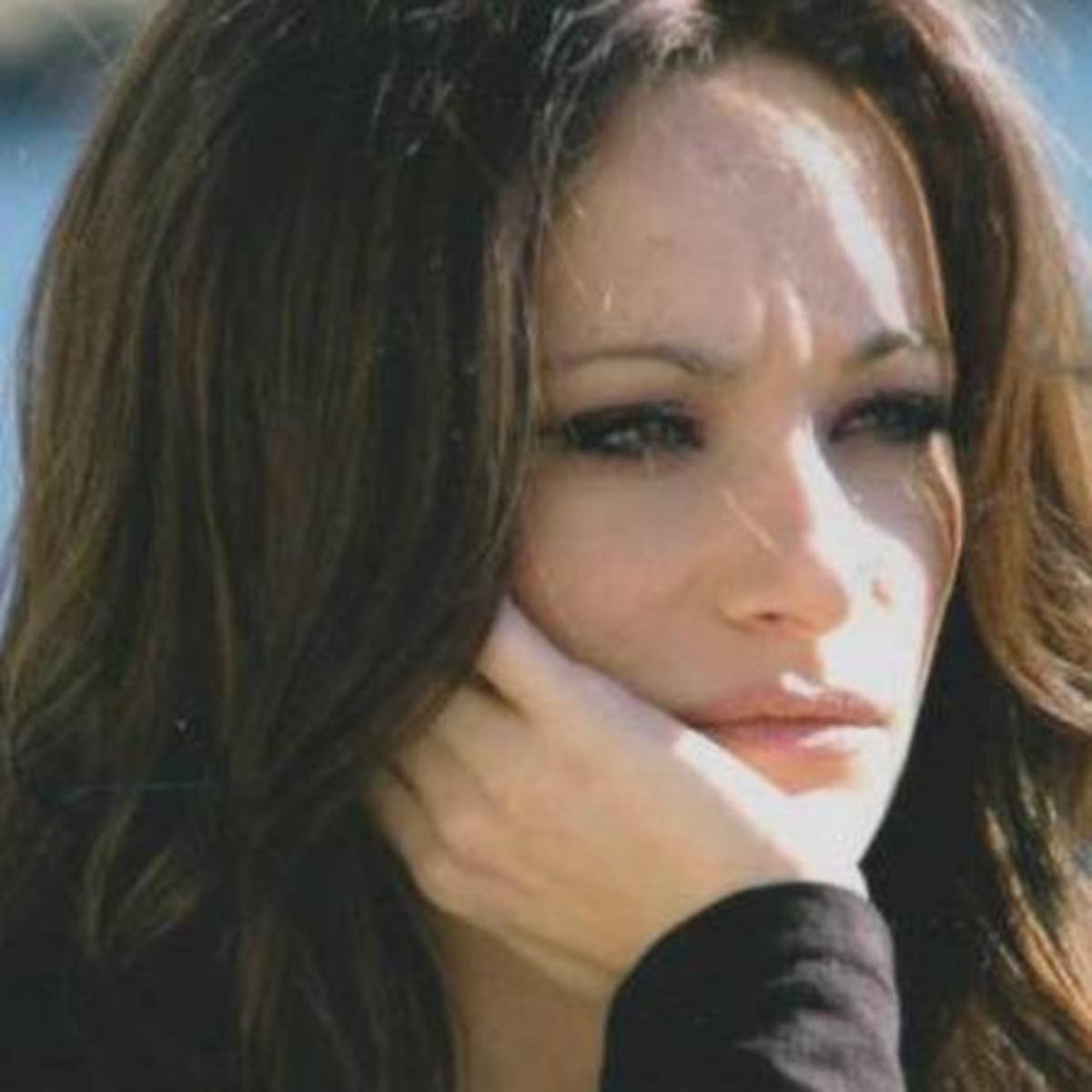 Σοκάρει η Μάρω Λύτρα! Θέλει να “ξεσκεπάσει” διάσημο Έλληνα που την παρενόχλησε σεξουαλικά!