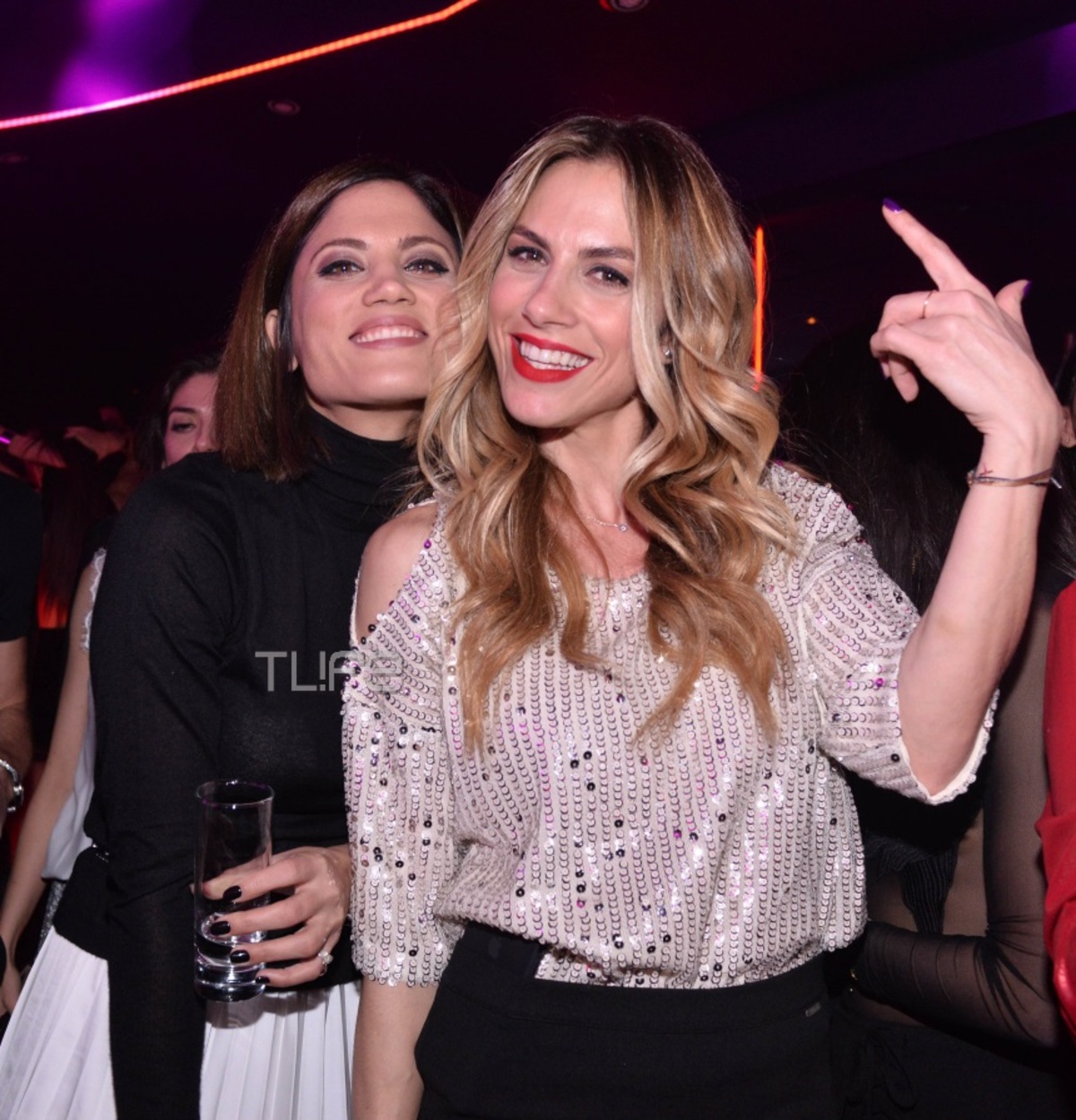 Ντορέττα Παπαδημητρίου – Μαίρη Συνατσάκη: Τα «έσπασαν» στις Melisses την Παραμονή Χριστουγέννων! [pics]