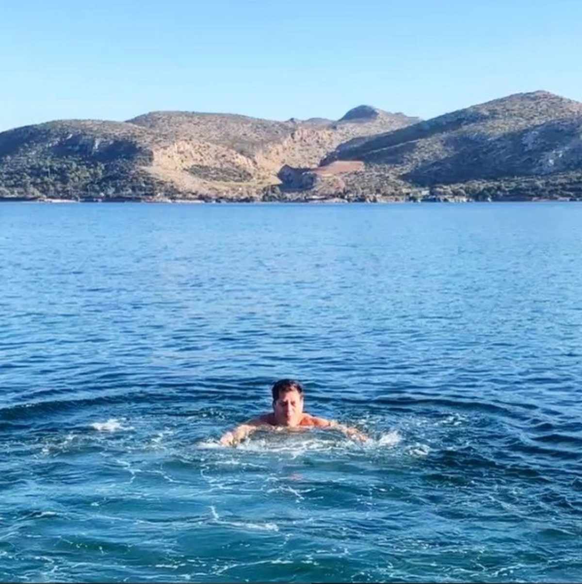 Ποιος Έλληνας πολιτικός το έριξε στις βουτιές;