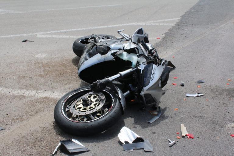 Θεσσαλονίκη: Νεκρός σε τροχαίο οδηγός μοτοσικλέτας – Έπεσε και τον παρέσυρε αυτοκίνητο