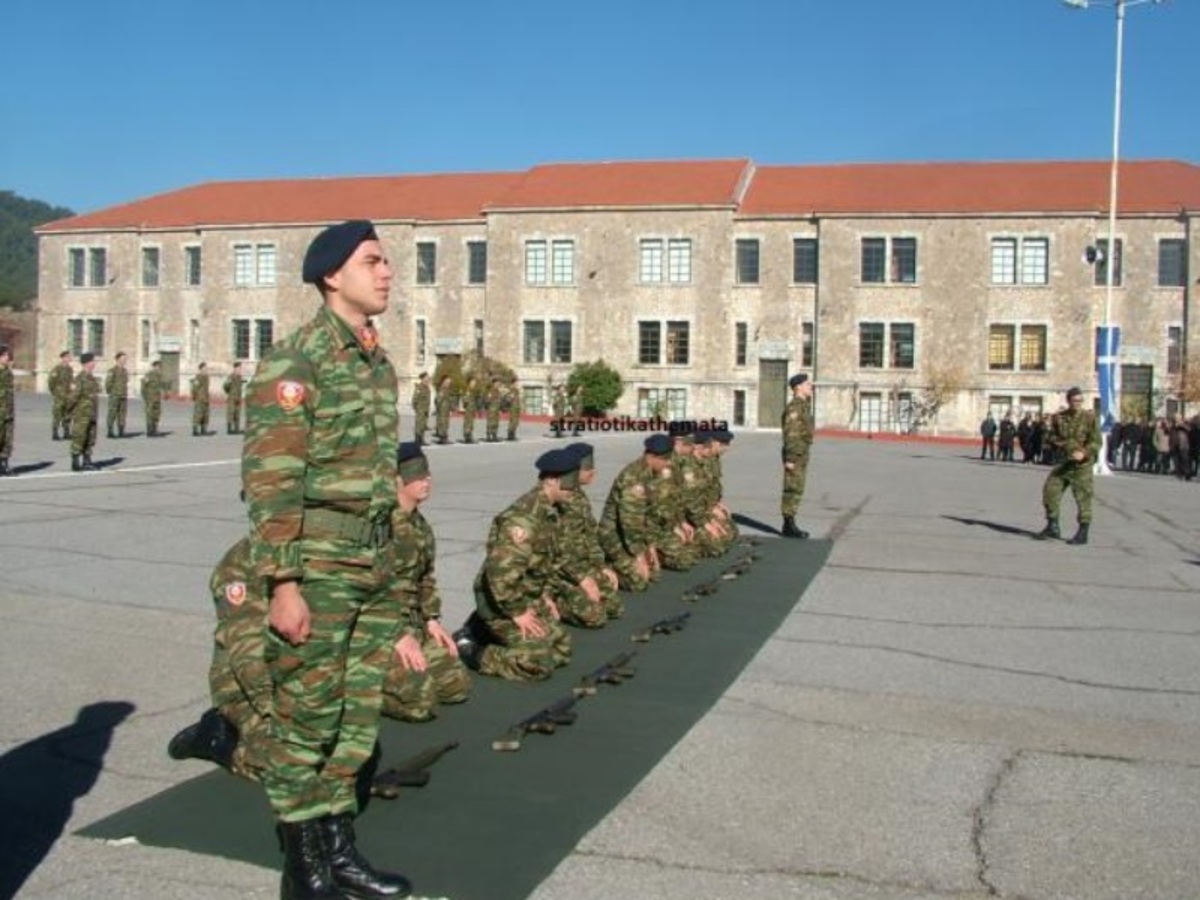 Απίστευτη επίδειξη συναρμολόγησης όπλου από στρατιώτες μας στην Τρίπολη! [vid]