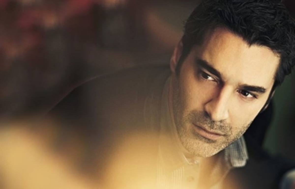 Ο Χριστόφορος Παπακαλιάτης έχει γενέθλια! Ποια είχε χθες βράδυ στην αγκαλιά του;