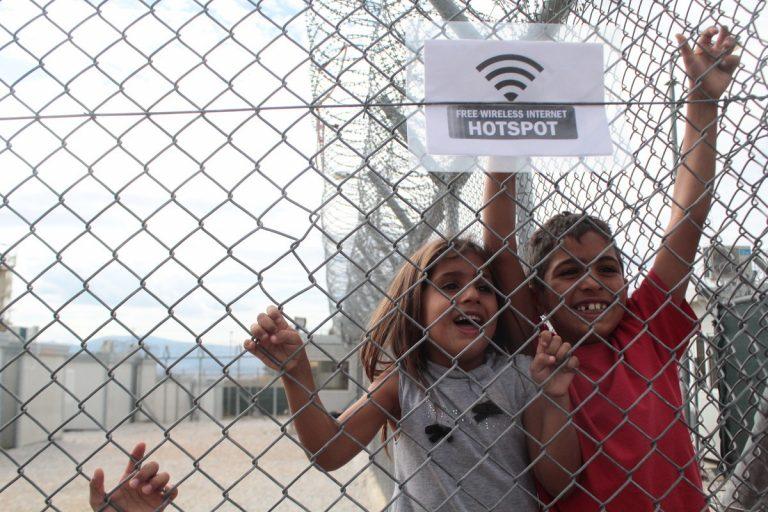 Κναους: «Μεγαλύτερη βοήθεια σε Ελλάδα και Ιταλία για το προσφυγικό»