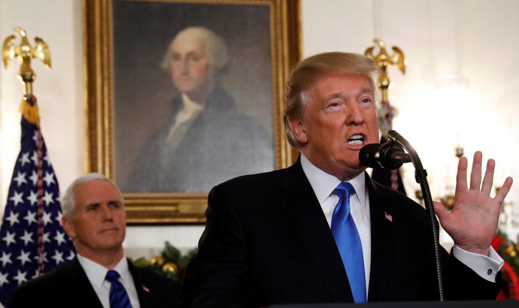 Βρετανικά ΜΜΕ για Τραμπ: Απρόβλεπτος, προκλητικός και παντελώς ηλίθιος!