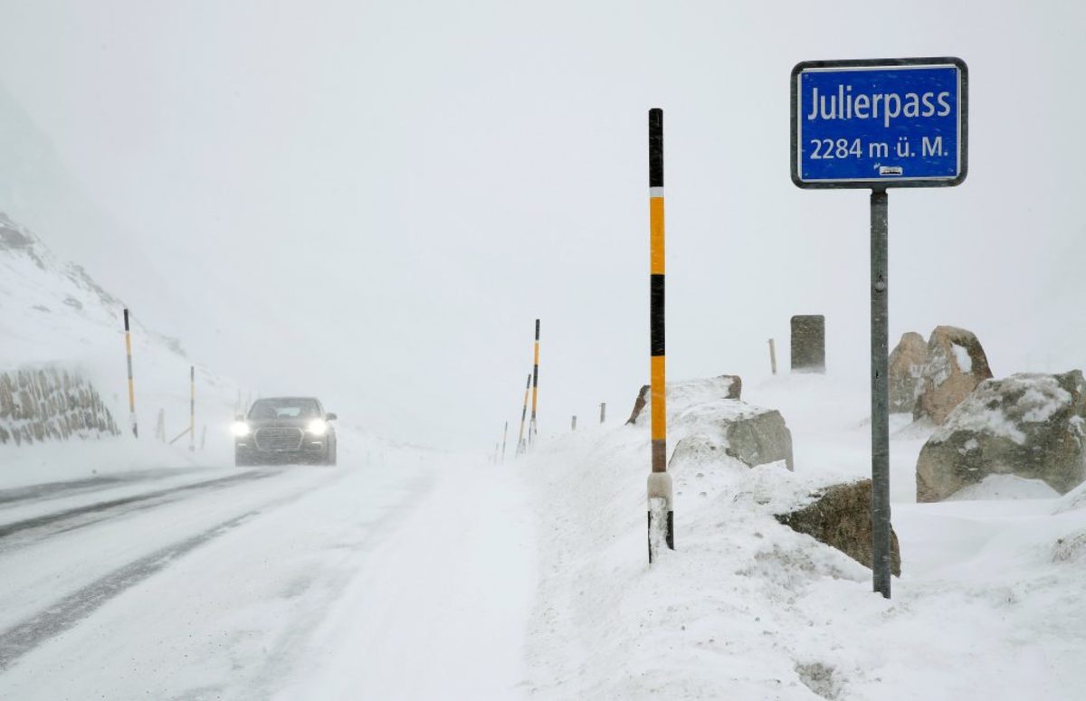 Τεράστια προβλήματα στη Δυτική Ευρώπη από το χιόνι και τους θυελλώδεις ανέμους