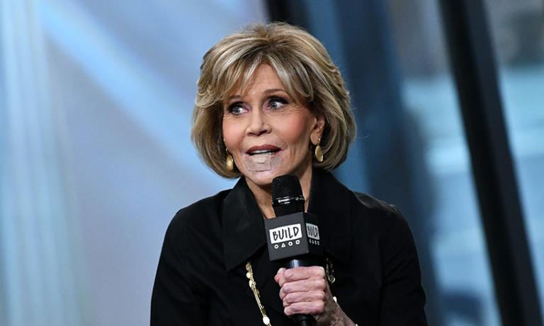 Jane Fonda: Αφαίρεσε καρκίνωμα από τα χείλη της | Newsit.gr Jane Fonda: Αφαίρεσε καρκίνωμα από τα χείλη της | Newsit.gr