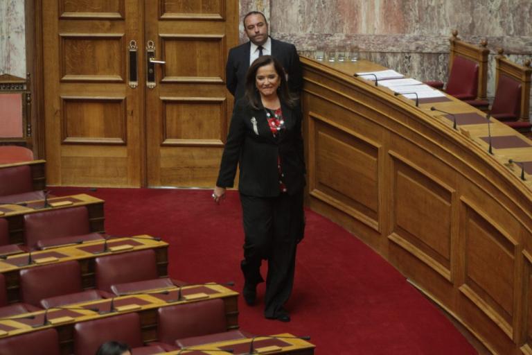 Καταγγελίες της Μπακογιάννη για καθυστερήσεις στην πάταξη του λαθρεμπορίου καυσίμων | Newsit.gr Καταγγελίες της Μπακογιάννη για καθυστερήσεις στην πάταξη του λαθρεμπορίου καυσίμων | Newsit.gr