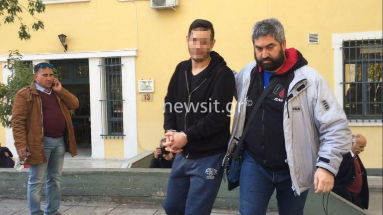 Αποκαλυπτικές μαρτυρίες για τον «δράκο των ανηλίκων» | Newsit.gr Αποκαλυπτικές μαρτυρίες για τον «δράκο των ανηλίκων» | Newsit.gr