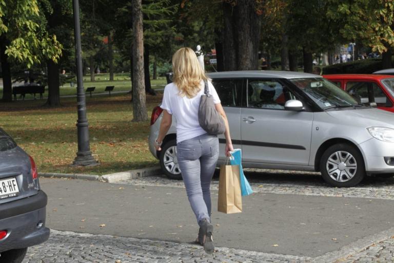 Εύβοια: Εφιάλτης για γυναίκα στην πυλωτή της πολυκατοικίας της – «Τον κόιταξα και μου κόπηκαν τα γόνατα»! | Newsit.gr
