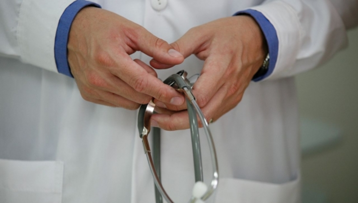 «Γιατρός»… χωρίς πτυχίο, δούλευε στο νοσοκομείο Καβάλας 17 χρόνια! | Newsit.gr