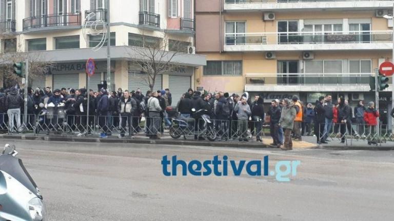 ΠΑΟΚ – Ολυμπιακός: Οπαδοί του «δικέφαλου του Βορρά» έξω από το ΥΜΑΘ!