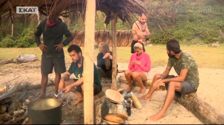 Survivor: Πώς αποκάλεσε ο Σώζων την Κωνσταντίνα; Σάστισε ο Μουρούτσος… | Newsit.gr Survivor: Πώς αποκάλεσε ο Σώζων την Κωνσταντίνα; Σάστισε ο Μουρούτσος… | Newsit.gr