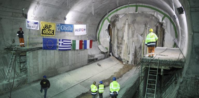 Τραμ και μετρό αλλάζουν όλο τον Πειραιά! Πότε θα τεθούν σε λειτουργία | Newsit.gr Τραμ και μετρό αλλάζουν όλο τον Πειραιά! Πότε θα τεθούν σε λειτουργία | Newsit.gr