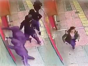 Επίθεση στην Πατησίων – Video ντοκουμέντο από την επίθεση – Πανικός σε περαστικούς και καταστηματάρχες