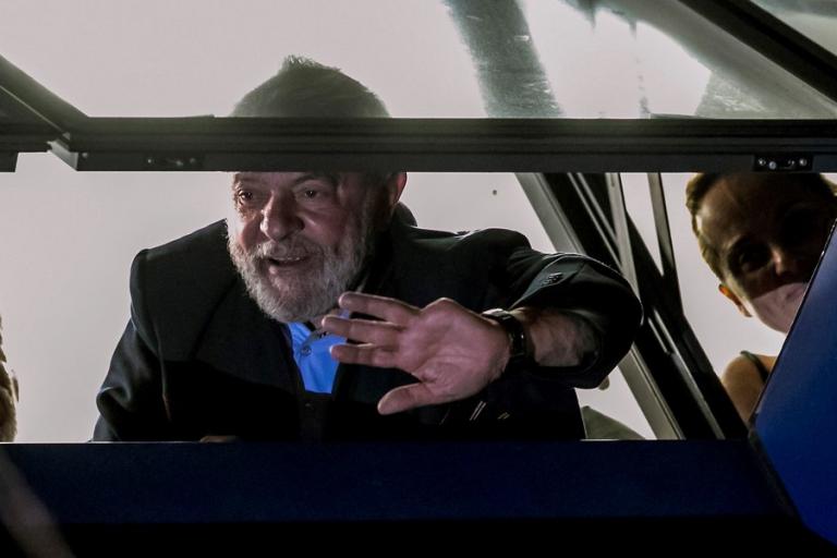 Βραζιλία: «Άκυρο» στον Λούλα για να παραμείνει ελεύθερος – Υπόθεση ωρών η σύλληψή του | Newsit.gr Βραζιλία: «Άκυρο» στον Λούλα για να παραμείνει ελεύθερος – Υπόθεση ωρών η σύλληψή του | Newsit.gr