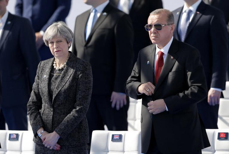 Τηλεφωνική επικοινωνία Μέι – Ερντογάν μετά τους βομβαρδισμούς στην Συρία! | Newsit.gr Τηλεφωνική επικοινωνία Μέι – Ερντογάν μετά τους βομβαρδισμούς στην Συρία! | Newsit.gr