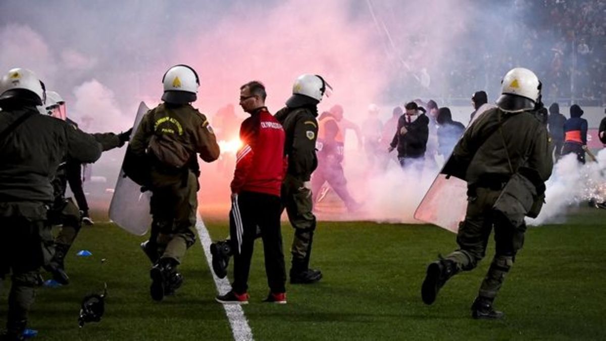 Ολυμπιακός – ΑΕΚ: Παρέμεινε το -3 των Πειραιωτών | Newsit.gr Ολυμπιακός – ΑΕΚ: Παρέμεινε το -3 των Πειραιωτών | Newsit.gr