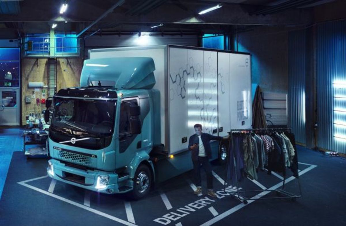 Η Volvo λανσάρει το πρώτο ηλεκτρικό φορτηγό της | Newsit.gr Η Volvo λανσάρει το πρώτο ηλεκτρικό φορτηγό της | Newsit.gr