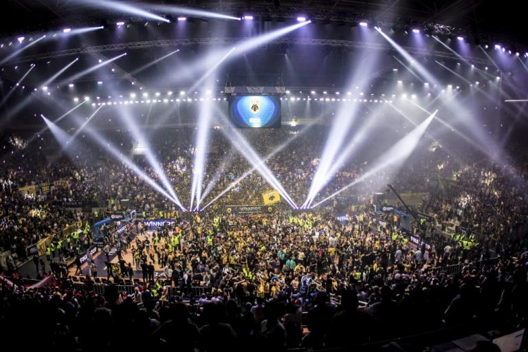 ΑΕΚ: Πανικός στο παρκέ του ΟΑΚΑ και στα αποδυτήρια! Ξέφρενοι πανηγυρισμοί [pics, vid] | Newsit.gr