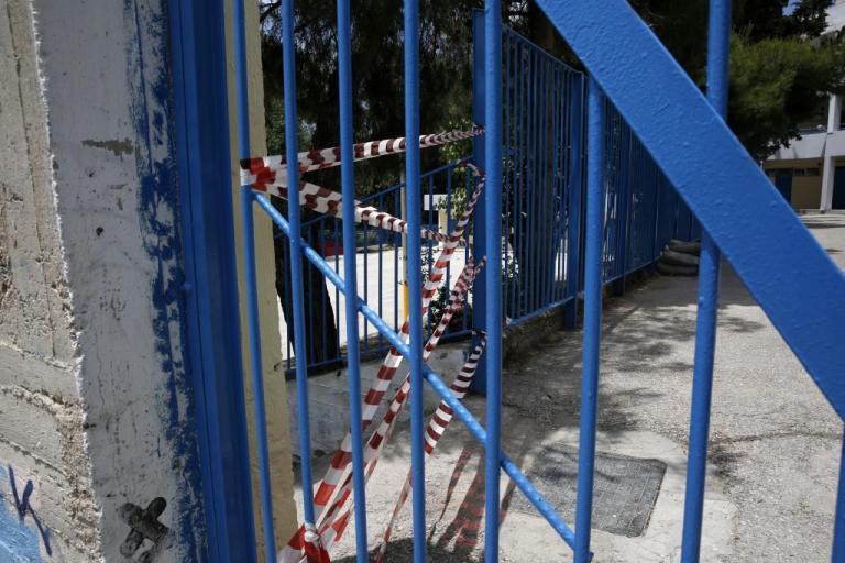 Τραυματίστηκαν 14 παιδιά από κατάρρευση οροφής σε σχολείο στην Γαλλία! | Newsit.gr Τραυματίστηκαν 14 παιδιά από κατάρρευση οροφής σε σχολείο στην Γαλλία! | Newsit.gr