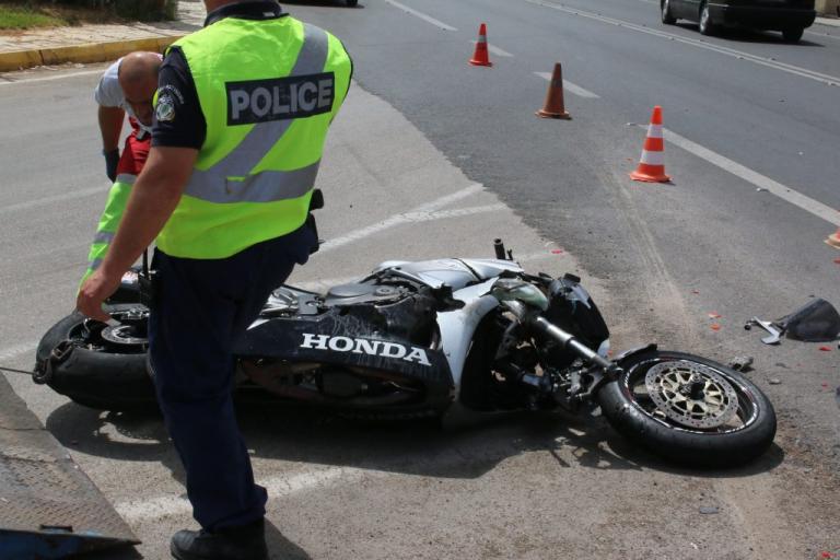 Î›Î¬ÏÎ¹ÏƒÎ±: Î§Î±ÏÎ¿Ï€Î±Î»ÎµÏÎµÎ¹ Î¿Î´Î·Î³ÏŒÏ‚ Î¼Î·Ï‡Î±Î½Î®Ï‚ Î¼ÎµÏ„Î¬ Î±Ï€ÏŒ Ï„ÏÎ¿Ï‡Î±Î¯Î¿ ÏƒÏ„Î± Î¦Î¬ÏÏƒÎ±Î»Î± â€“ Î‘Î³ÏŽÎ½Î±Ï‚ Î½Î± ÎºÏÎ±Ï„Î·Î¸ÎµÎ¯ ÏƒÏ„Î· Î¶Ï‰Î®! | Newsit.gr