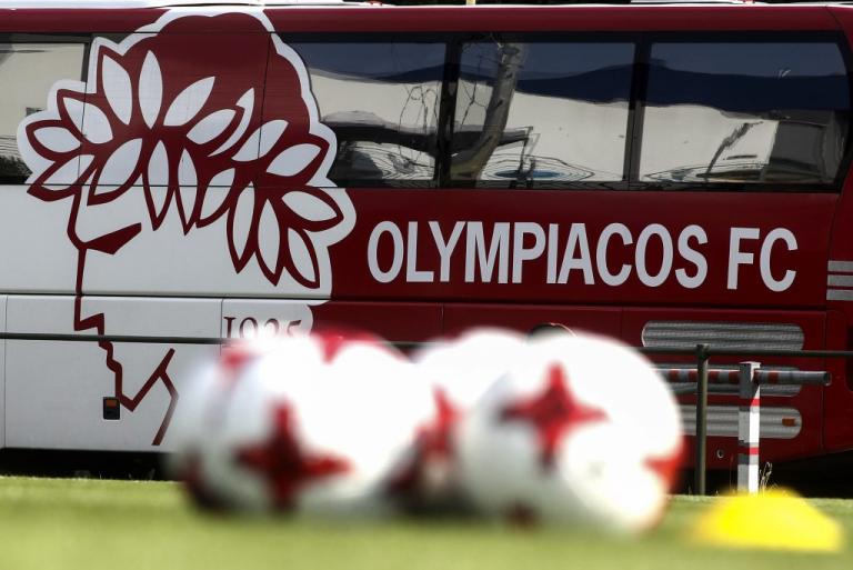 Το νέο κατακόκκινο πούλμαν του Ολυμπιακού! «Θρυλικά χιλιόμετρα δόξας!» [pics] | Newsit.gr