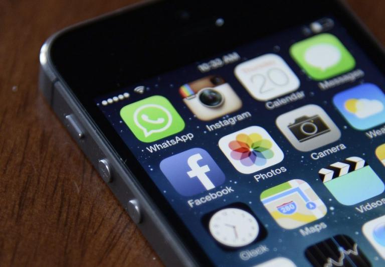 Το WhatsApp «τρώει» το Facebook | Newsit.gr Το WhatsApp «τρώει» το Facebook | Newsit.gr
