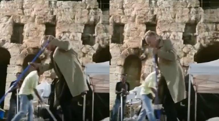 Στινγκ: Απλός και ακομπλεξάριστος! Βγήκε με σκούπα στο Ηρώδειο και καθάρισε τη σκηνή από τα νερά | Newsit.gr