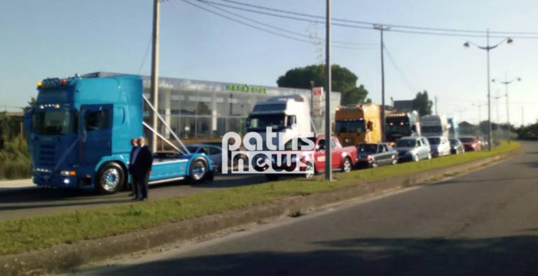 Αλλιώτικος γάμος στην Αμαλιάδα: Τον πήγαν στην εκκλησία… έξι νταλίκες – video | Newsit.gr Αλλιώτικος γάμος στην Αμαλιάδα: Τον πήγαν στην εκκλησία… έξι νταλίκες – video | Newsit.gr