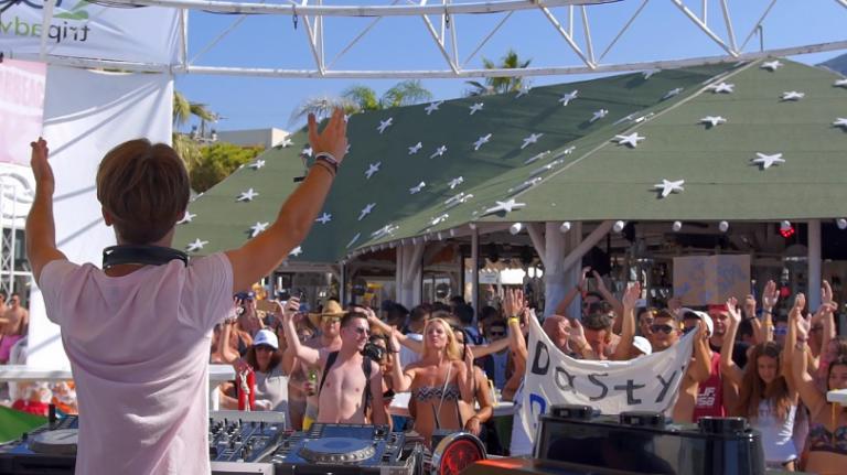 Κρήτη: Μονομαχία στα decks κάτω από τον καυτό ήλιο – Η μάχη για τον τίτλο «Dj Battle of The Year 2018» | Newsit.gr Κρήτη: Μονομαχία στα decks κάτω από τον καυτό ήλιο – Η μάχη για τον τίτλο «Dj Battle of The Year 2018» | Newsit.gr