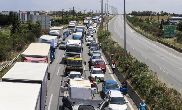Λωρίδα Έκτακτης Ανάγκης – Γιατί δεν πρέπει να οδηγούμε ποτέ στη ΛΕΑ | Newsit.gr Λωρίδα Έκτακτης Ανάγκης – Γιατί δεν πρέπει να οδηγούμε ποτέ στη ΛΕΑ | Newsit.gr