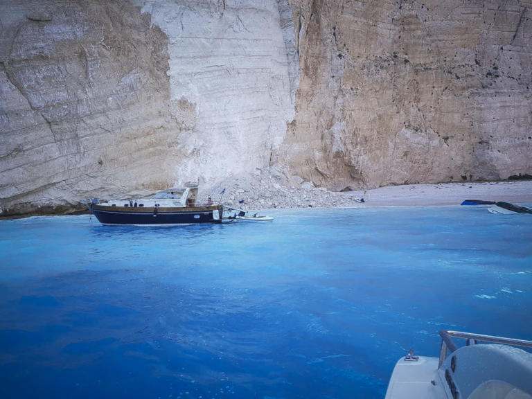 Κραυγή αγωνίας για το «Ναυάγιο» μία ημέρα μετά την τρομακτική κατολίσθηση – «Κλειστή» η παραλία | Newsit.gr Κραυγή αγωνίας για το «Ναυάγιο» μία ημέρα μετά την τρομακτική κατολίσθηση – «Κλειστή» η παραλία | Newsit.gr