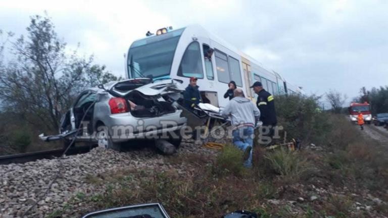 Φθιώτιδα: Νεκρή καθηγήτρια στο σιδηροδρομικό δυστύχημα – Σκληρές εικόνες στη διάβαση του θανάτου – Το λάθος που έφερε την τραγωδία [pics] | Newsit.gr