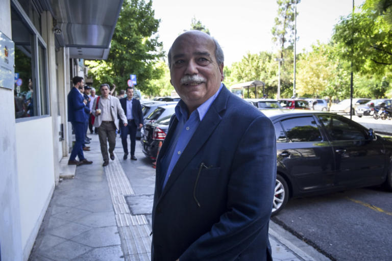 Βούτσης για τουρκικές προκλήσεις: Υπάρχει αμηχανία και νευρικότητα | Newsit.gr Βούτσης για τουρκικές προκλήσεις: Υπάρχει αμηχανία και νευρικότητα | Newsit.gr