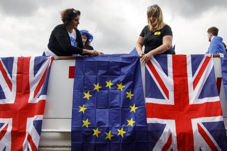 Brexit: Πράσινο φως από τους υπουργούς των 27 χωρών μελών για τη συμφωνία! | Newsit.gr Brexit: Πράσινο φως από τους υπουργούς των 27 χωρών μελών για τη συμφωνία! | Newsit.gr