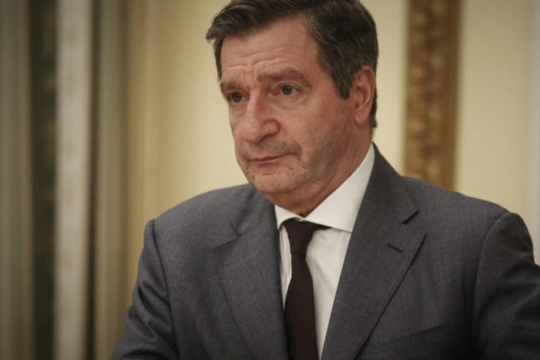 Δήμος Αθήναιων: Μήνυση κατά εταιρείας για… κομπίνες με πλαστογράφηση της υπογραφής του Καμίνη! | Newsit.gr Δήμος Αθήναιων: Μήνυση κατά εταιρείας για… κομπίνες με πλαστογράφηση της υπογραφής του Καμίνη! | Newsit.gr