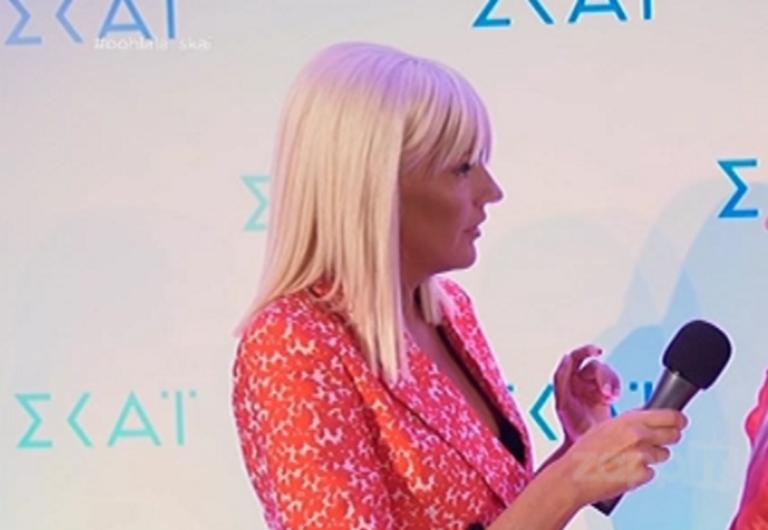 “Κόκαλο” η παρουσιάστρια με τις ατάκες της Σάσας Σταμάτη! «Είσαι μιλφάρα! Τα τεκνά σου την πέφτουν;» | Newsit.gr “Κόκαλο” η παρουσιάστρια με τις ατάκες της Σάσας Σταμάτη! «Είσαι μιλφάρα! Τα τεκνά σου την πέφτουν;» | Newsit.gr