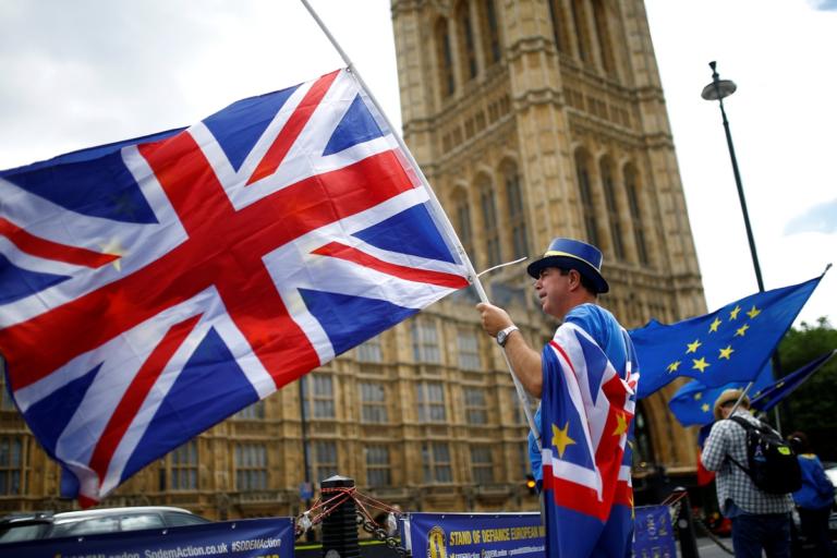 Brexit: Καμία συμφωνία που διαχωρίζει τη Βόρεια Ιρλανδία από το Ηνωμένο Βασίλειο! | Newsit.gr Brexit: Καμία συμφωνία που διαχωρίζει τη Βόρεια Ιρλανδία από το Ηνωμένο Βασίλειο! | Newsit.gr