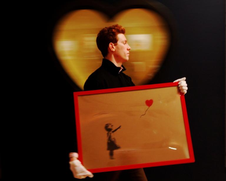 Μια περιουσία για το colpo grosso του Banksy – Αγόρασε τον πίνακα που αυτοκαταστράφηκε | Newsit.gr Μια περιουσία για το colpo grosso του Banksy – Αγόρασε τον πίνακα που αυτοκαταστράφηκε | Newsit.gr