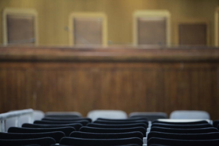 Απόφαση – σταθμός του Ειρηνοδικείου Λάρισας – Επιστρέφει 13ο και 14ο μισθό σε εργαζόμενους | Newsit.gr Απόφαση – σταθμός του Ειρηνοδικείου Λάρισας – Επιστρέφει 13ο και 14ο μισθό σε εργαζόμενους | Newsit.gr