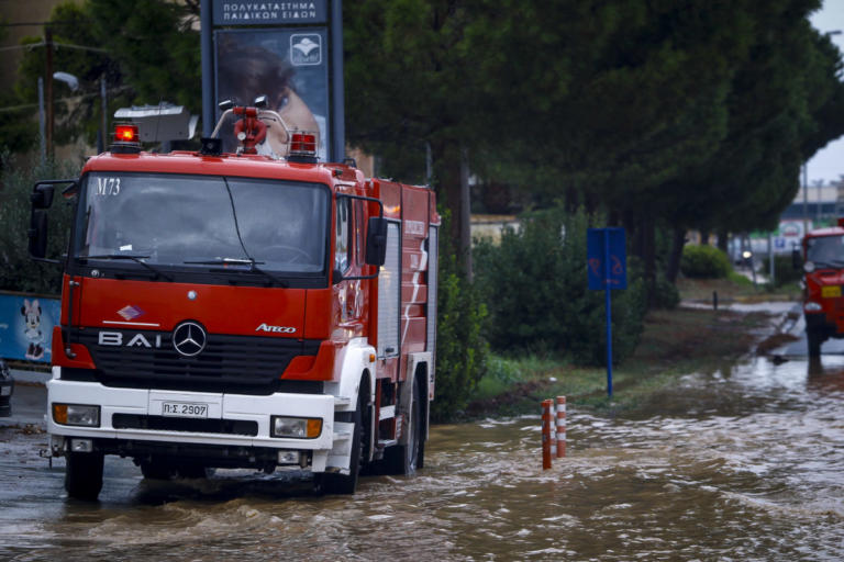 Καιρός: Ποιοι δρόμοι είναι κλειστοί στην Αττική | Newsit.gr Καιρός: Ποιοι δρόμοι είναι κλειστοί στην Αττική | Newsit.gr