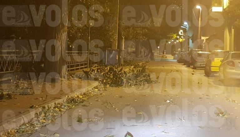 Νύχτα θρίλερ στο Βόλο με δυνατό αέρα και χωρίς ρεύμα | Newsit.gr Νύχτα θρίλερ στο Βόλο με δυνατό αέρα και χωρίς ρεύμα | Newsit.gr