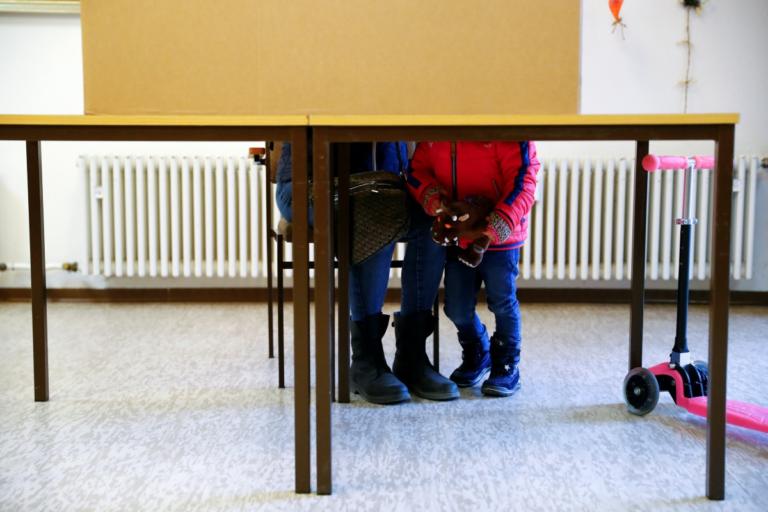 Γερμανία: Κρίσιμες εκλογές στο κρατίδιο της Έσσης! | Newsit.gr Γερμανία: Κρίσιμες εκλογές στο κρατίδιο της Έσσης! | Newsit.gr