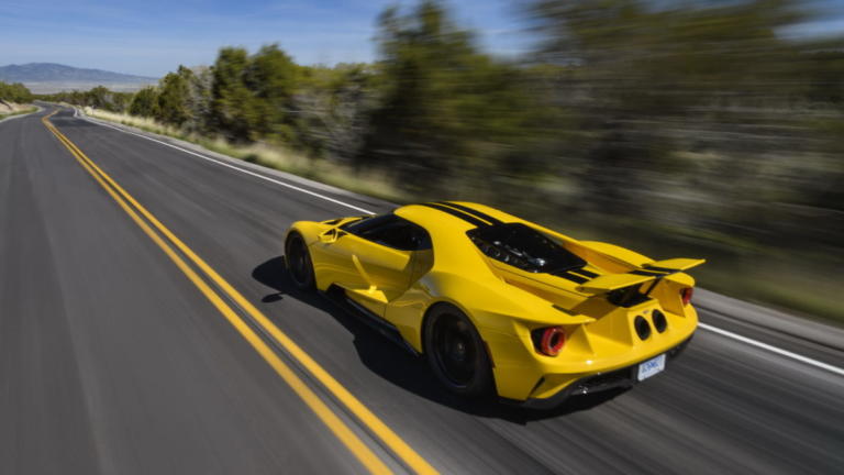 Η Ford παρατείνει την παραγωγή του GT | Newsit.gr Η Ford παρατείνει την παραγωγή του GT | Newsit.gr